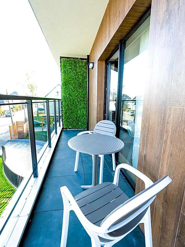 Aparthotel Green Concrete - Free Beach Bus