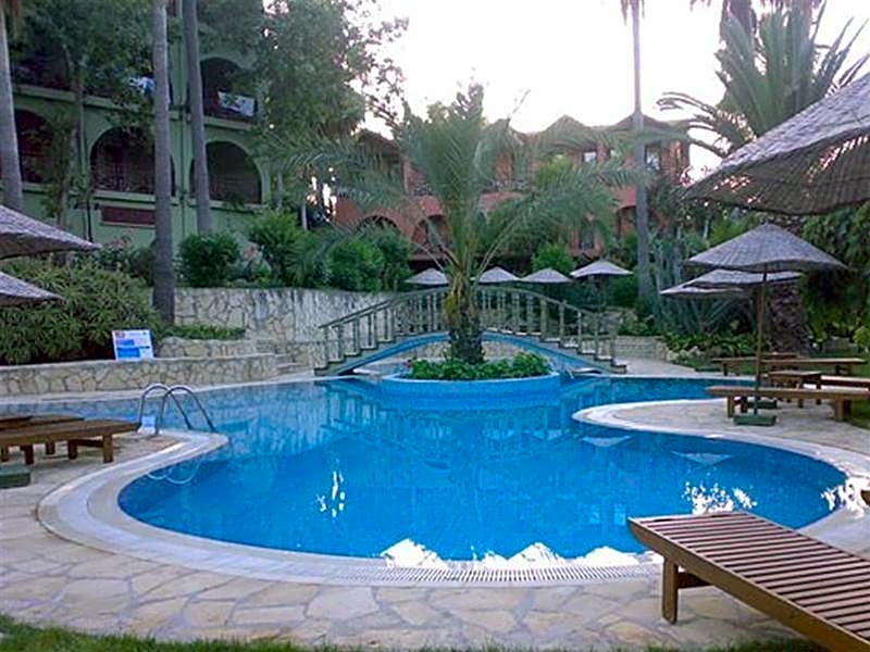 Green Paradise Beach Hotel