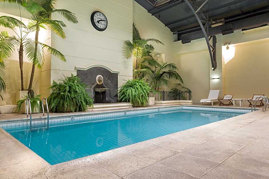 Loi Suites Recoleta Hotel