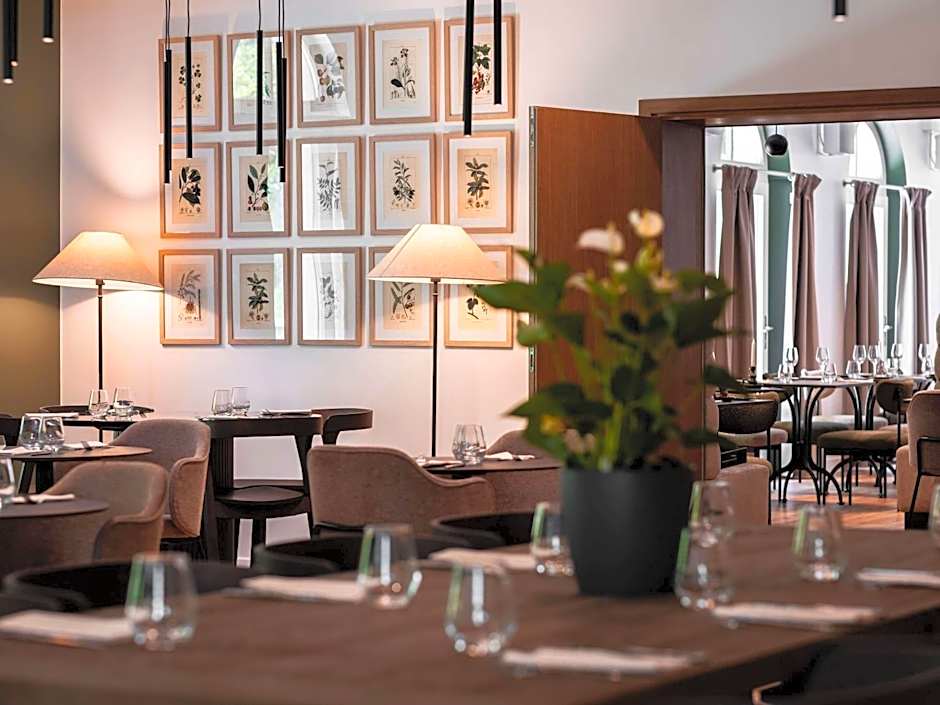 Mercure Maintenon