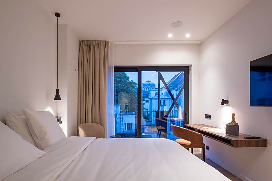 ONE TWO FOUR - Hotel & Spa