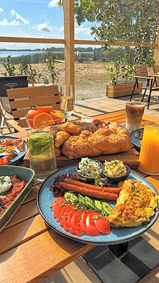 Relax place & restaurant