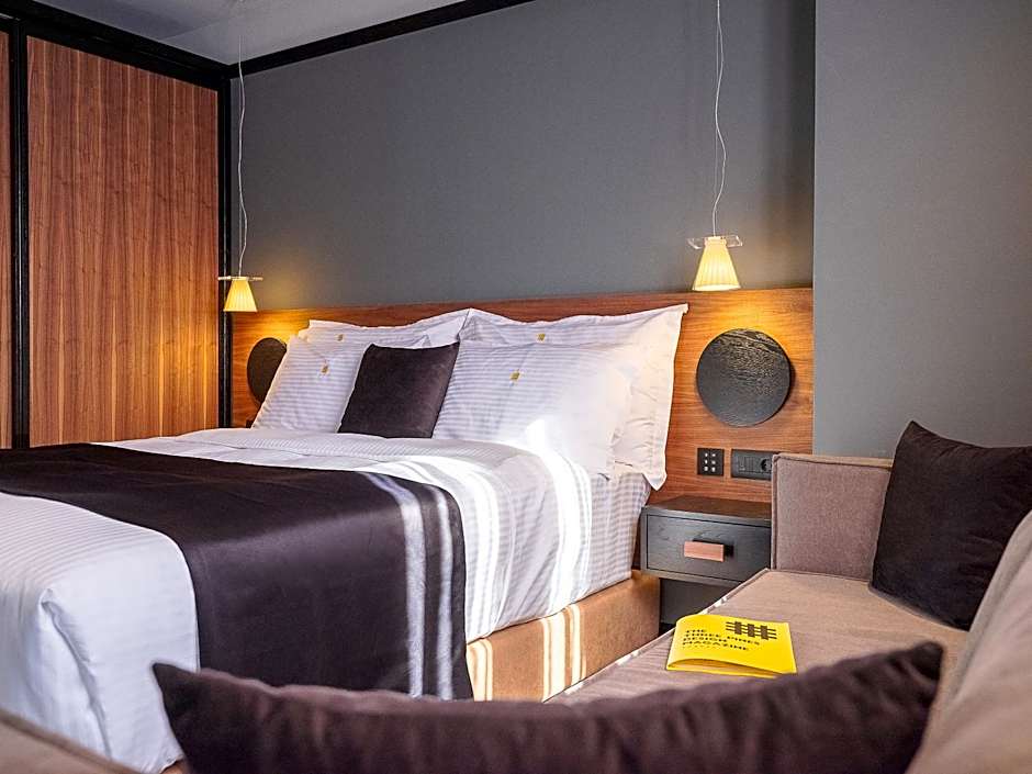 3 Pines Design Living