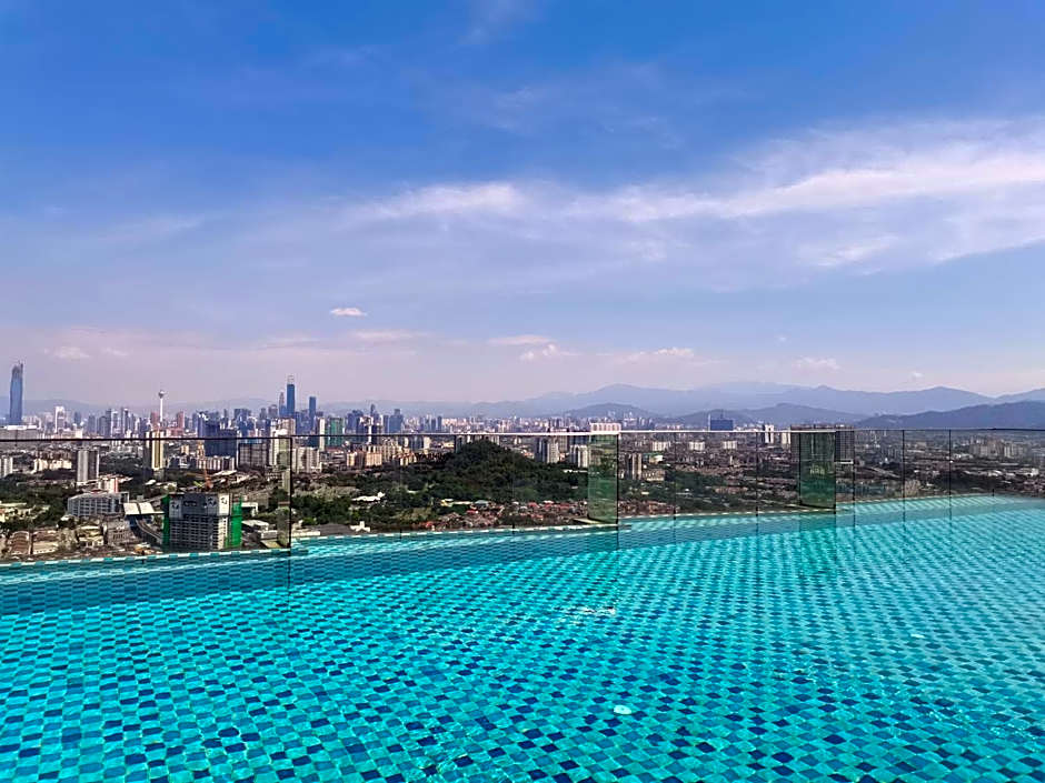 Eko Cheras Residences by De Space