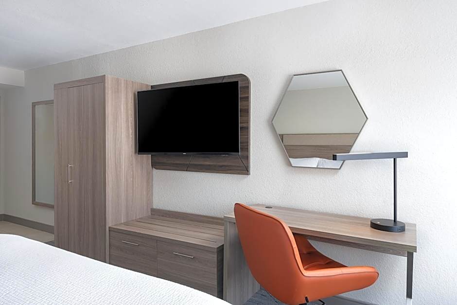 Holiday Inn Express Atlanta West - Theme Park By IHG