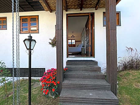 Deluxe Suite with Spa Bath