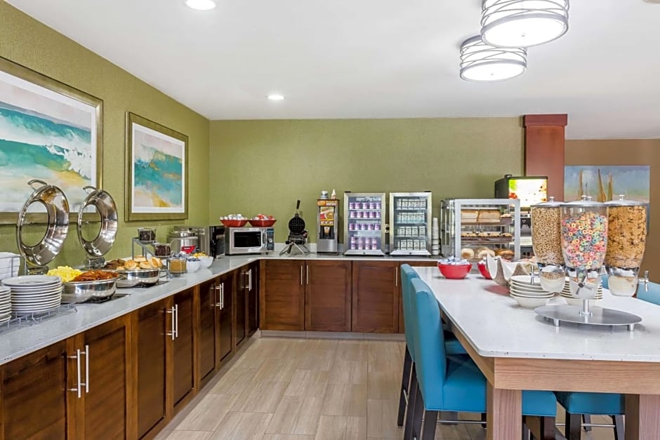 Hawthorn Extended Stay by Wyndham Naples