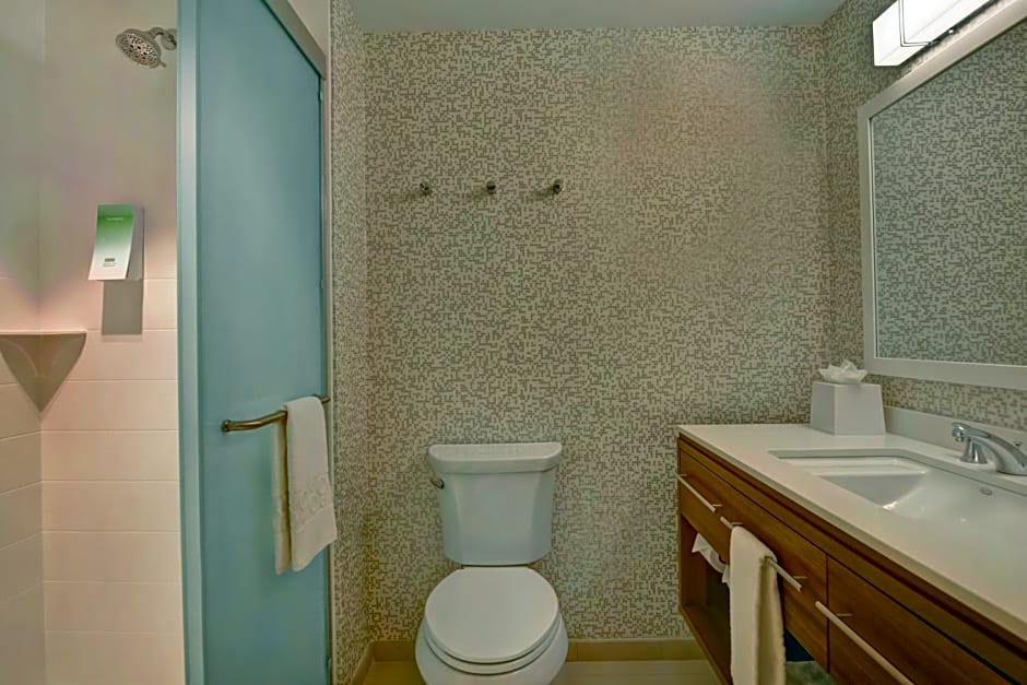 Home2 Suites by Hilton Naples I-75 Pine Ridge Road