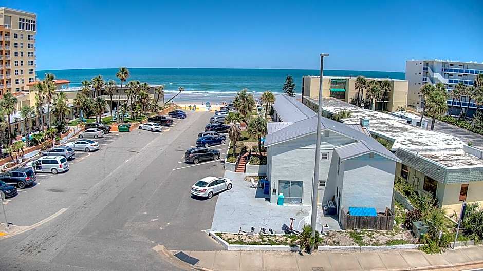 Daytona Shores Inn and Suites