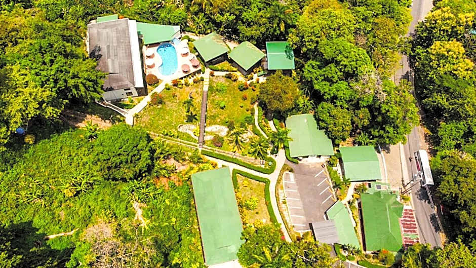 Tabulia Tree Hotel and Villas