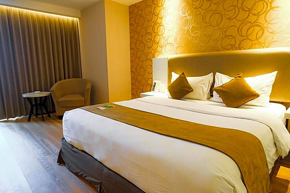 Platinum Adisucipto Hotel & Conference Center