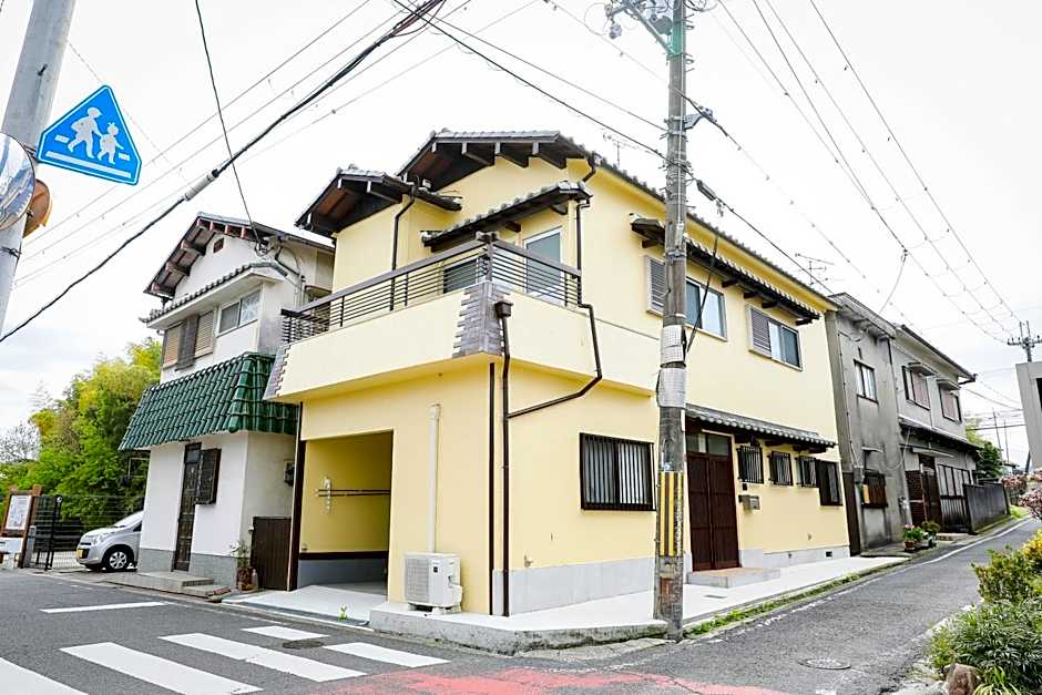 HAT Kujo, near from Kintetsu Kujo station in Nara 奈良近鉄九条駅前の民泊