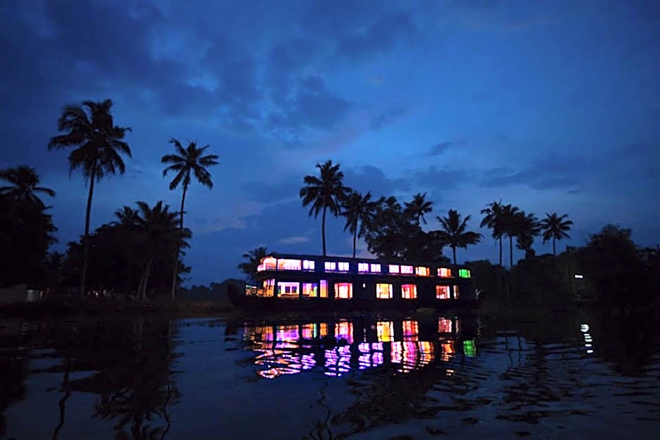 Indiavacationz Houseboats