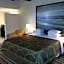 Super 8 by Wyndham Los Angeles-Culver City Area