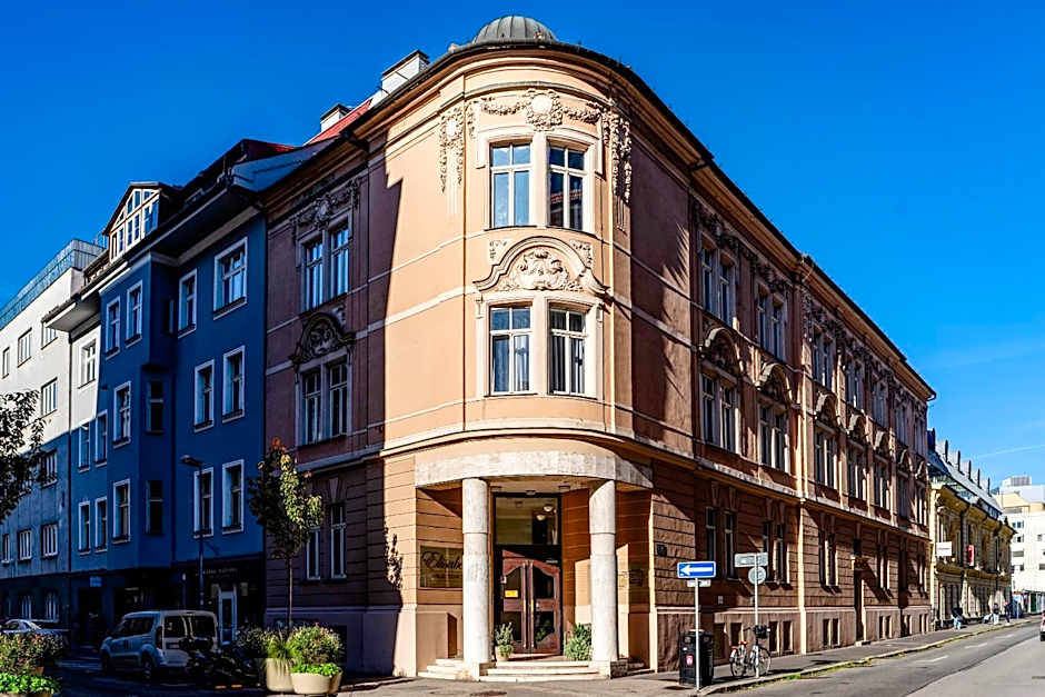 Elisabeth Old Town