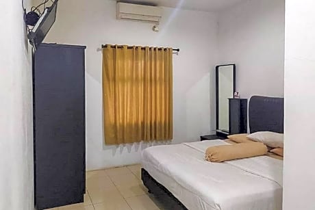 Graha HT Sumantri Mitra RedDoorz