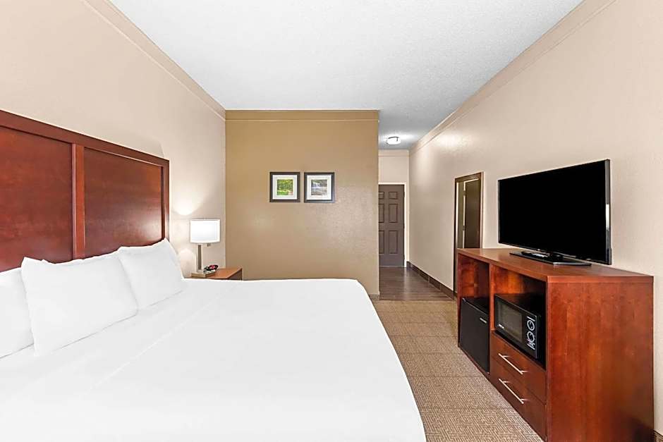 Comfort Inn & Suites Heath - Newark South
