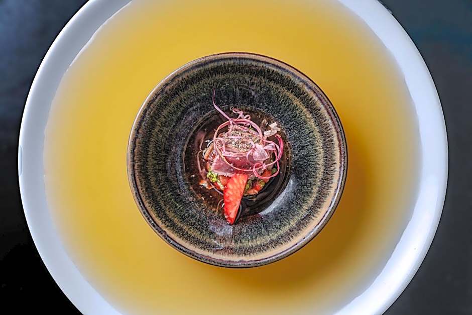 Demeures & Châteaux Auberge de la Tour - Hôtel & Restaurants - Marcolès Auvergne