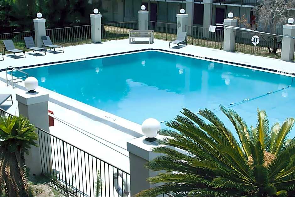 Stayable Suites Lakeland