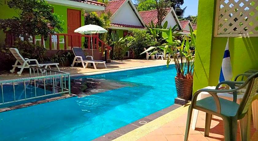 Khaolak C-nior Bungalows