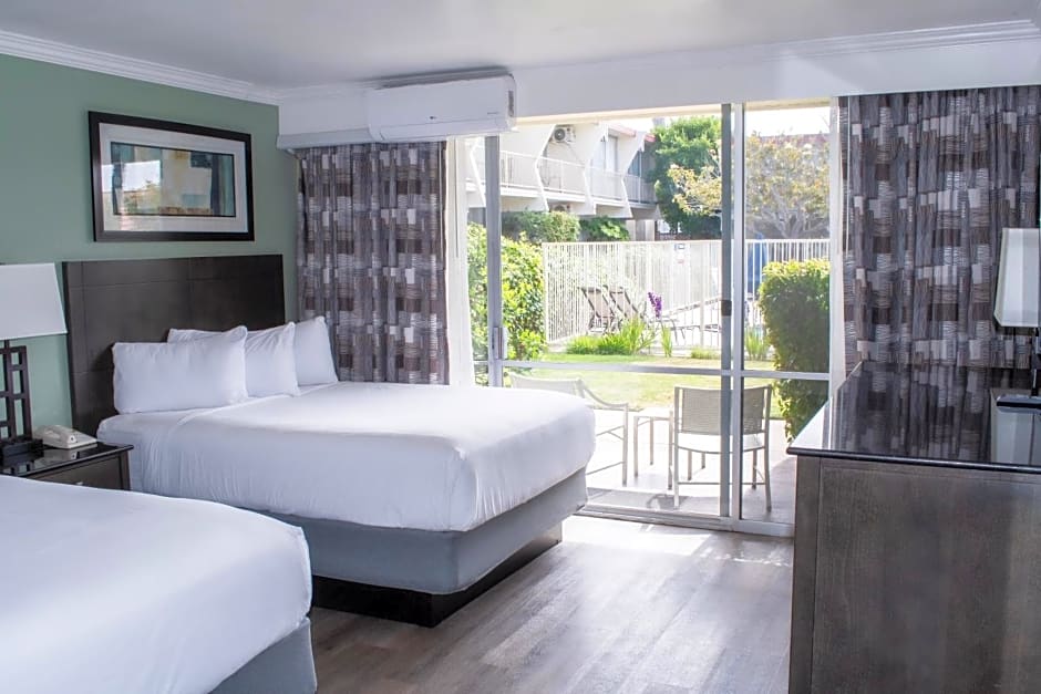Travelodge by Wyndham Monterey Bay
