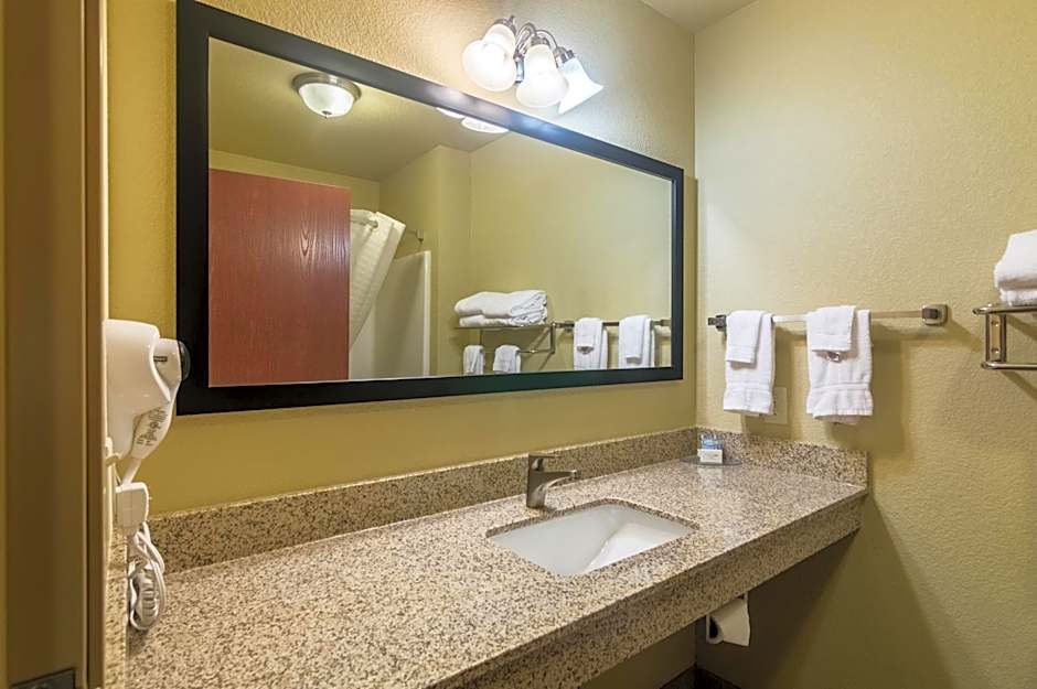 Cobblestone Inn & Suites - Lakin