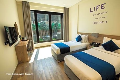 Deluxe Twin Room with Terrace