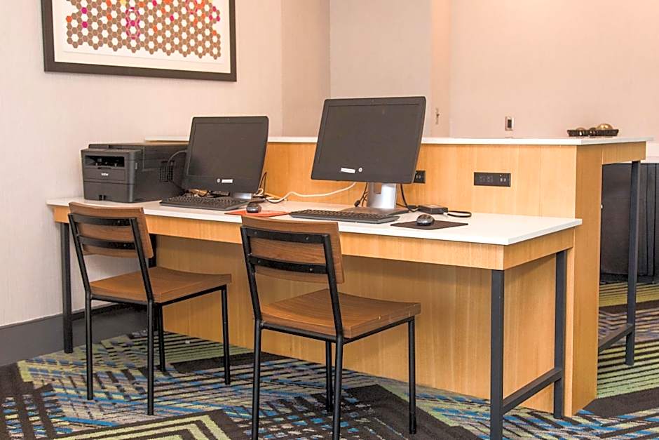 Holiday Inn Express Hotel & Suites Columbia-Fort Jackson By IHG