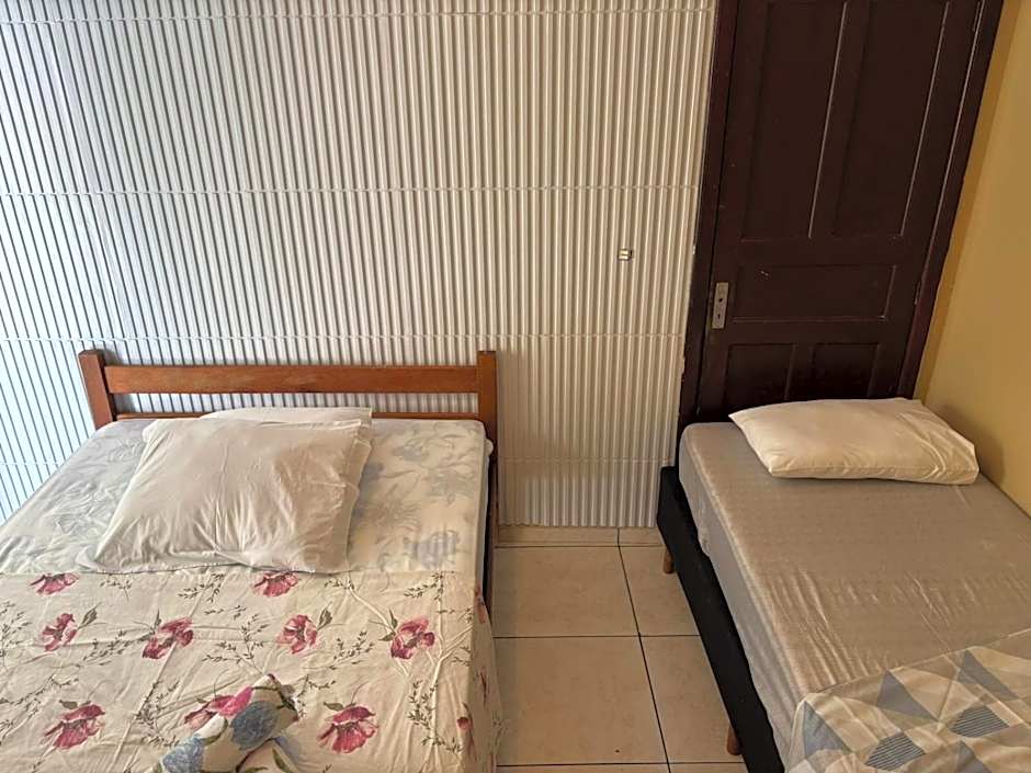 Recanto Pousada JU&JU com piscina COMPARTILHADA