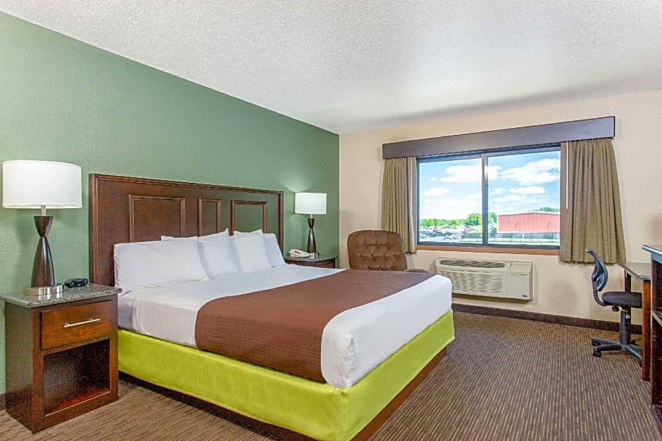 AmericInn by Wyndham West Salem