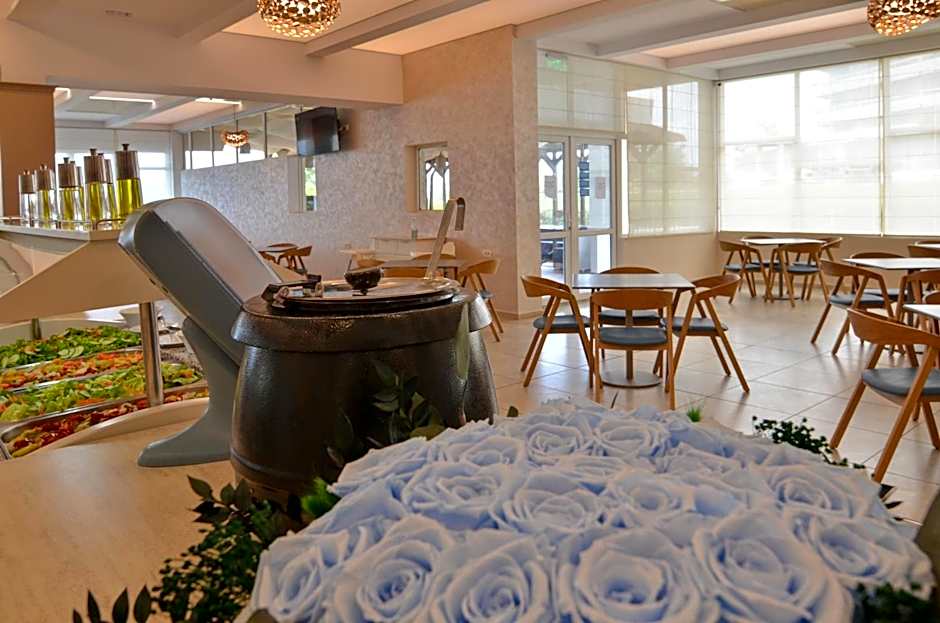 Hotel Opal