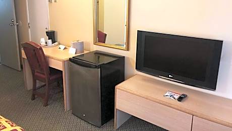 Suite 2 Full Bed Non-Smoking