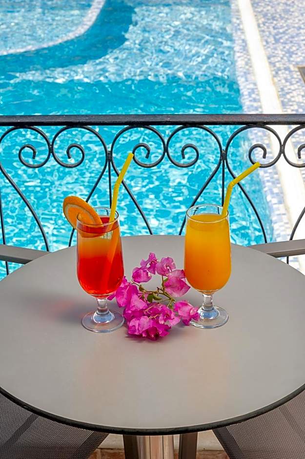 Glaros Hotel Apartment