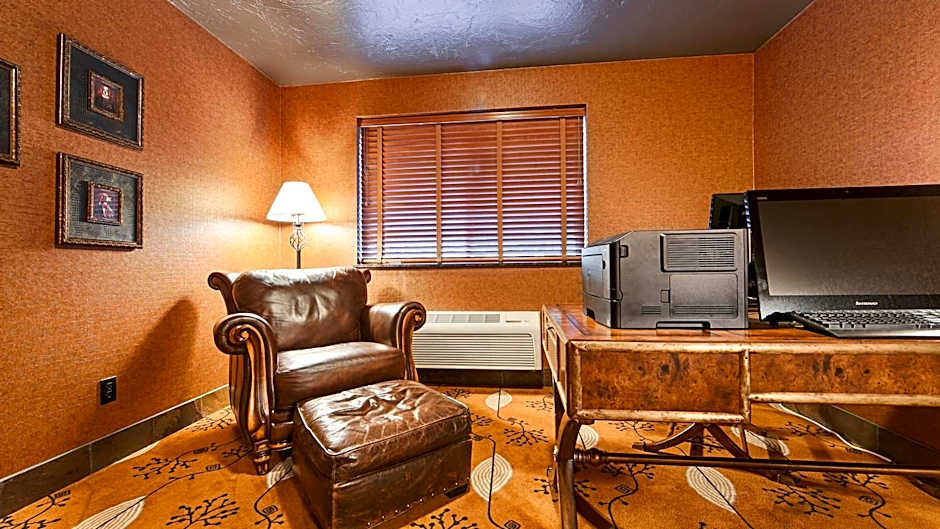 Lloyd Hotel Astoria Bayfront, an Ascend Collection Hotel