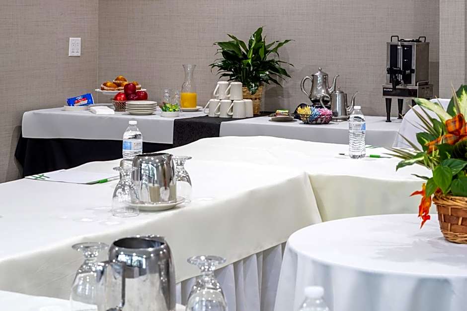 Holiday Inn Long Island - Islip Arpt East By IHG
