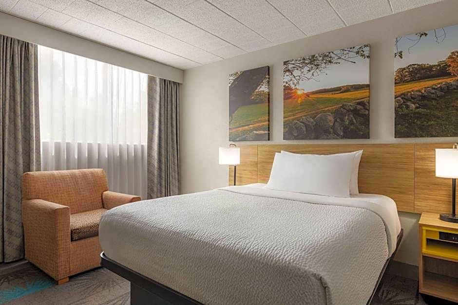 Days Hotel by Wyndham Allentown Airport / Lehigh Valley