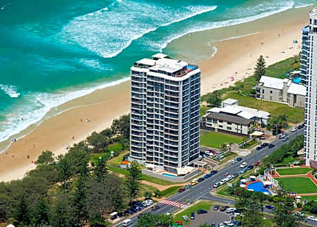 Golden Sands on the Beach - Absolute Beachfront Apartments