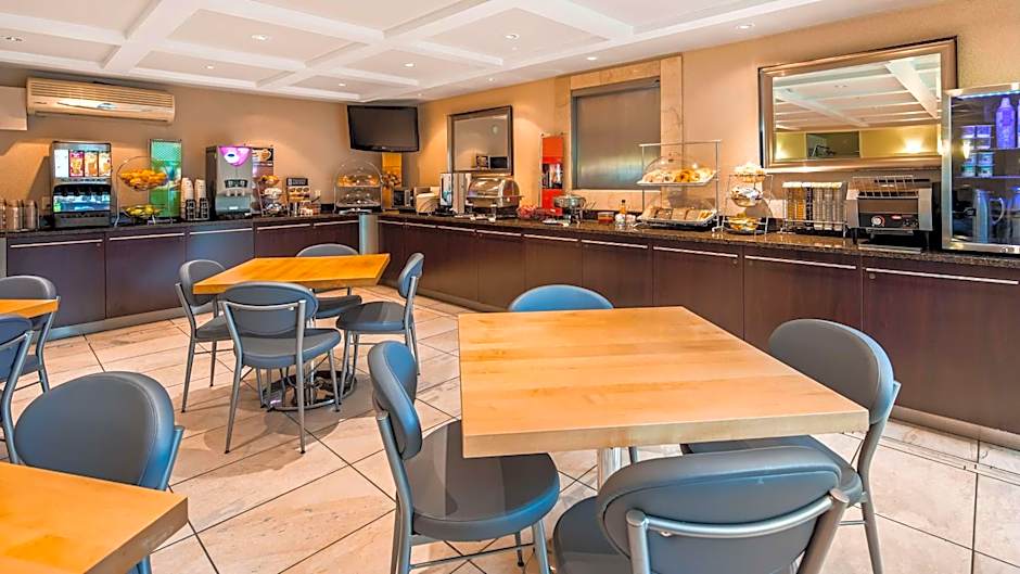 Best Western Plus Regency Inn and Conference Centre