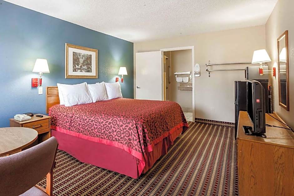 Days Inn By Wyndham Nashville North/Opryland Area