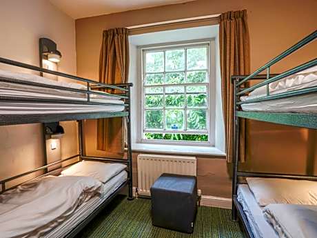 4 Bed Private Room Shared Bathroom