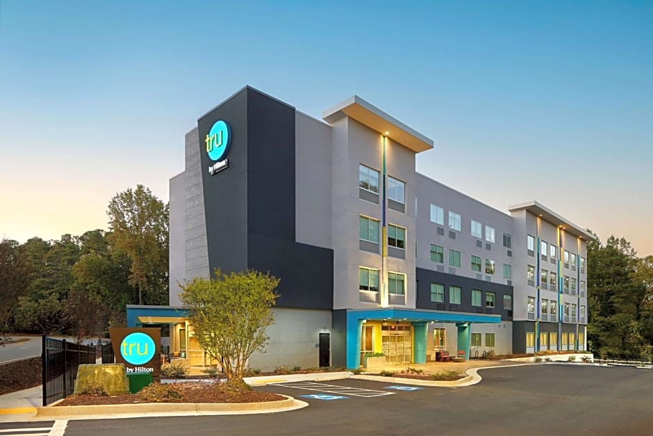 Tru by Hilton Atlanta Northlake Parkway