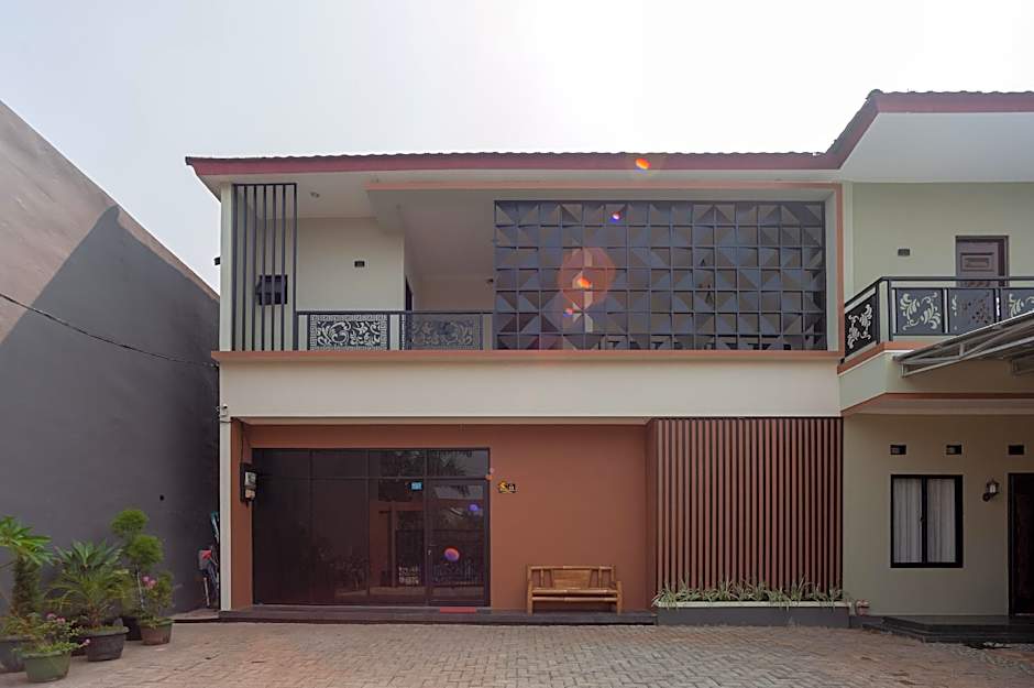 Hanna Residence near RSPI Puri Indah Mitra RedDoorz