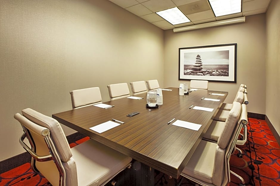 Hampton Inn & Suites Providence-Warwick Airport