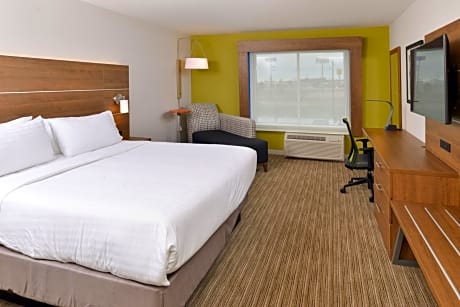 1 King Suite Comm Access