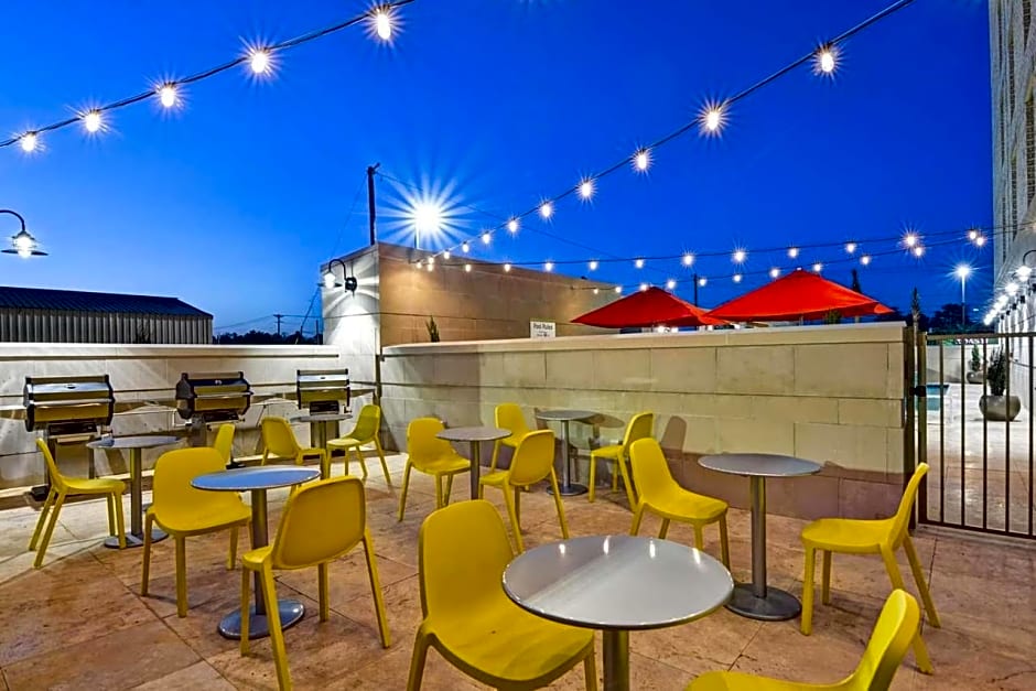Home2 Suites Charleston West Ashley
