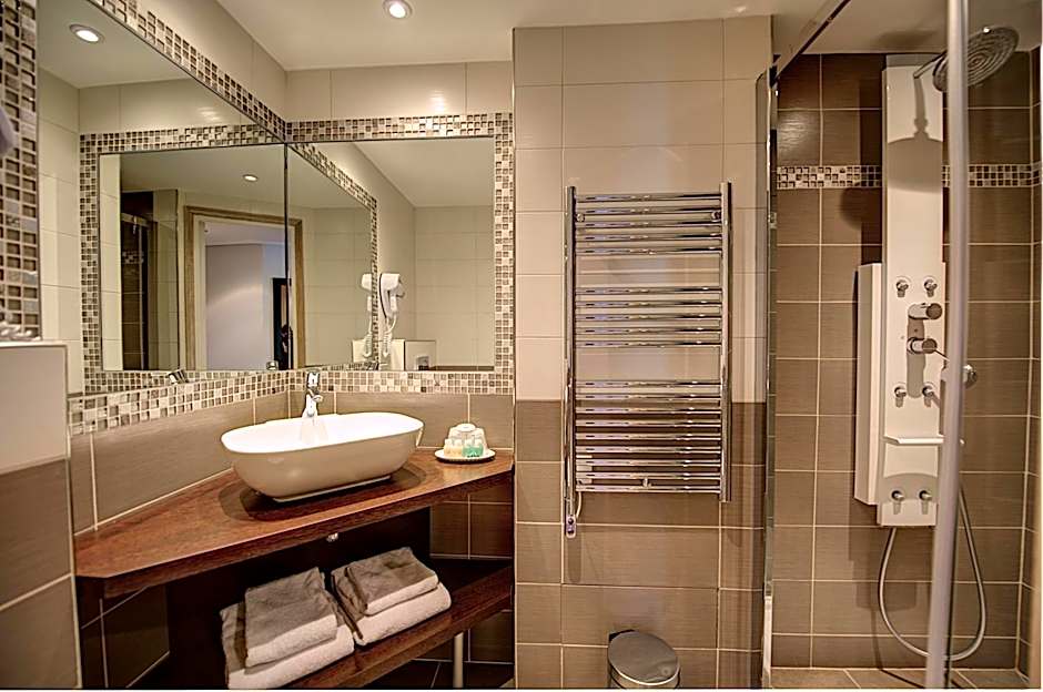 Hotel Du Midi Paris Montparnasse