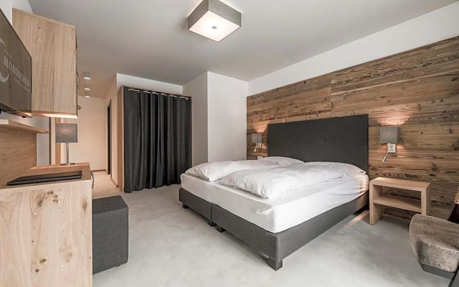 Mondschein Hotel & Chalet Ski-In Ski-Out Luxus am Arlberg