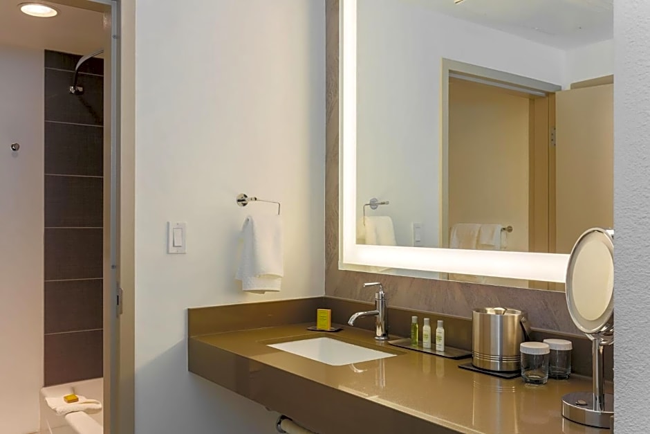 DoubleTree Suites by Hilton Sacramento - Rancho Cordova – Rancho Cordova, CA