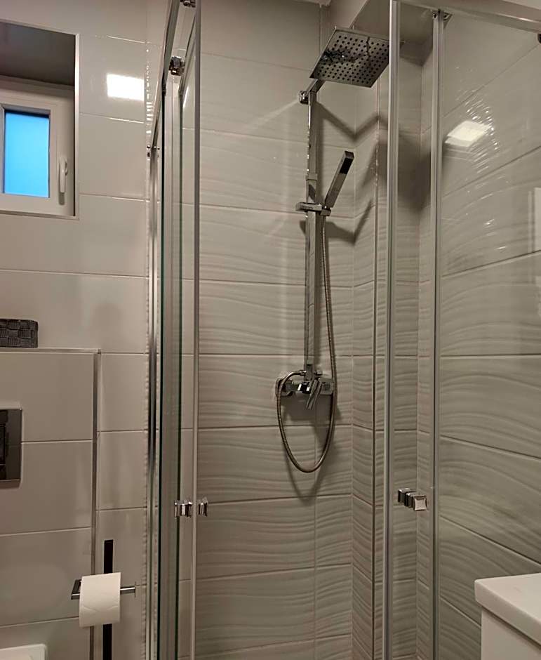 AQUA SOLAR APARTMANHÁZ