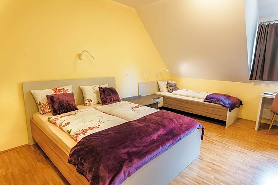 Dvorec Trebnik - SOBE